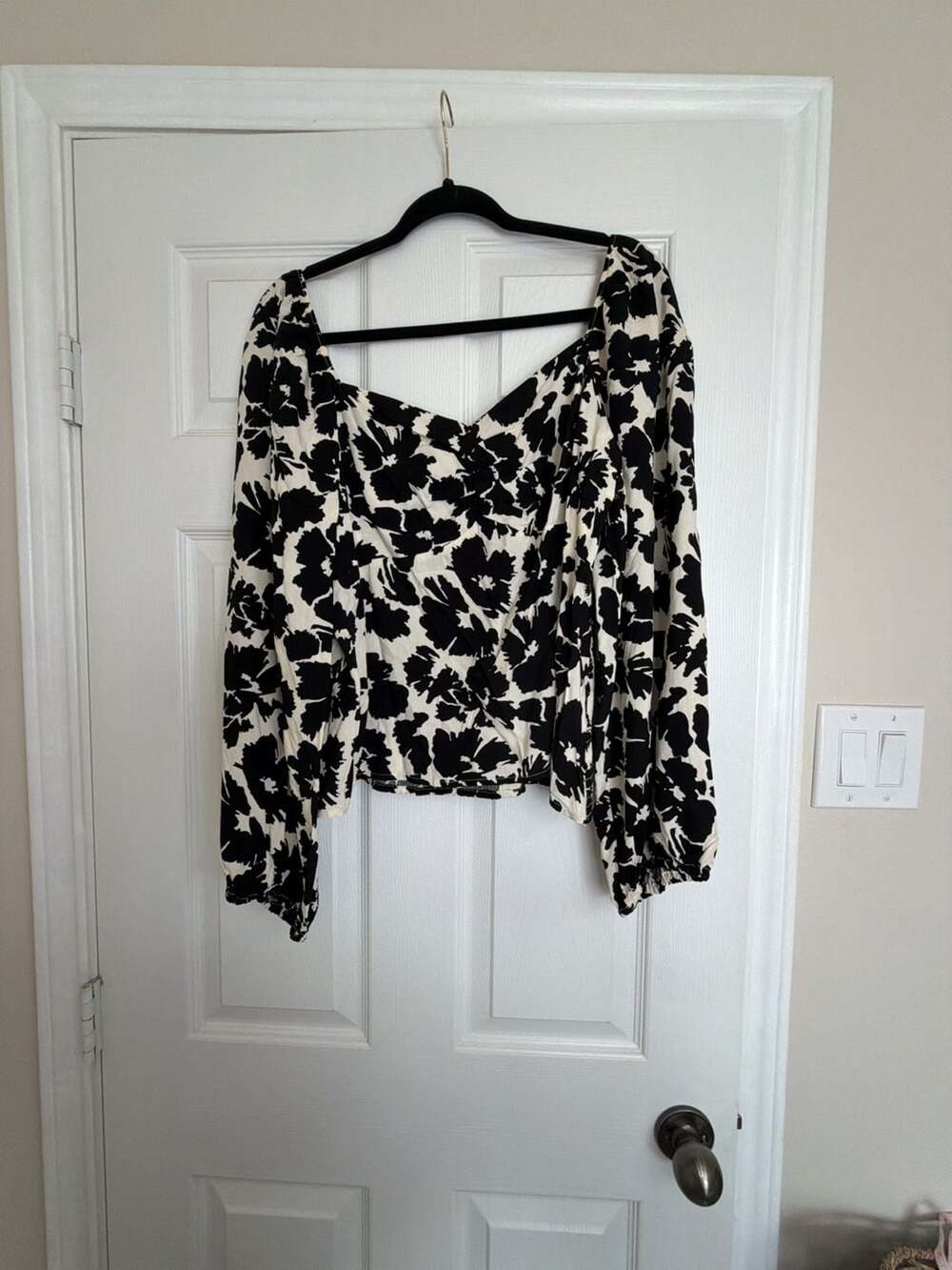 Gap Black and White Floral Smocked Top